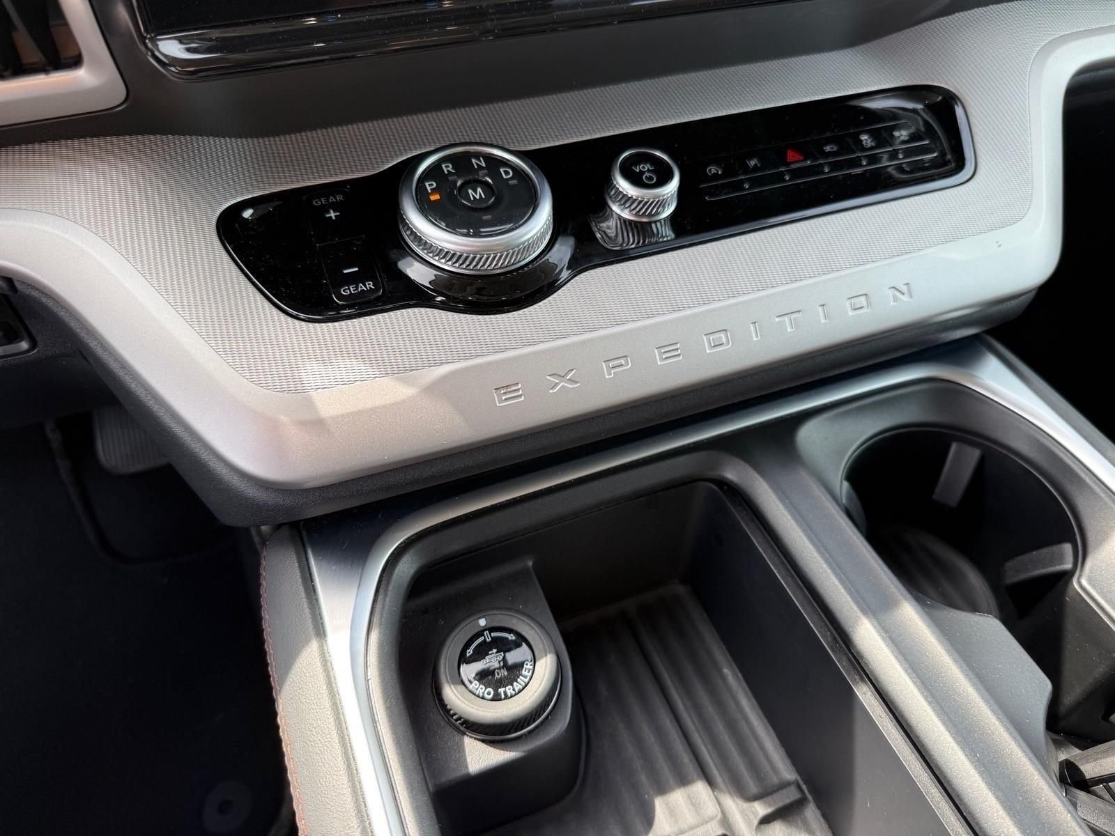 Used 2025 White Ford Active image 21