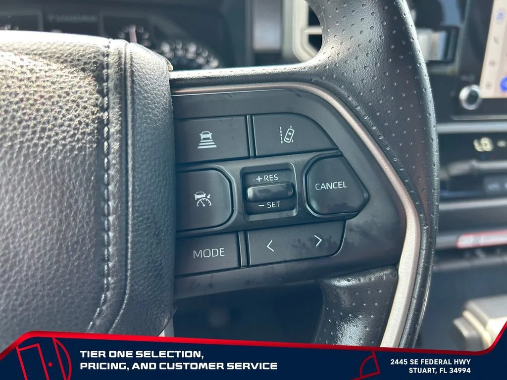 Used 2025 White Toyota SR5 image 27