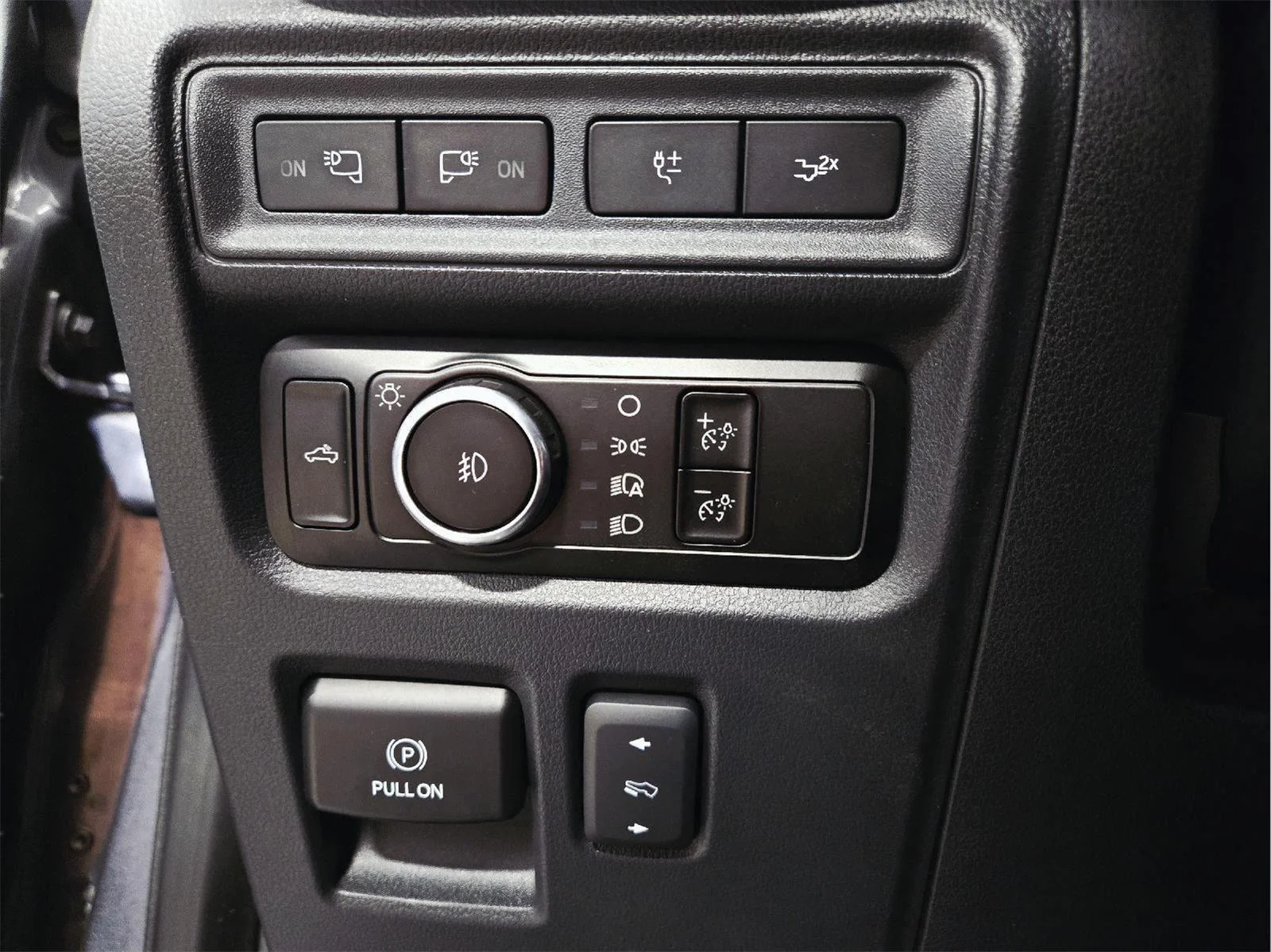 Used 2023 Carbonized Gray Ford LARIAT image 14