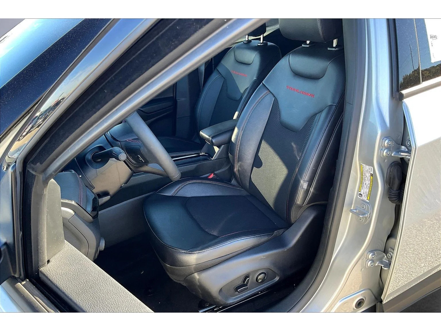 Used 2026 Silver Jeep Trailhawk image 17