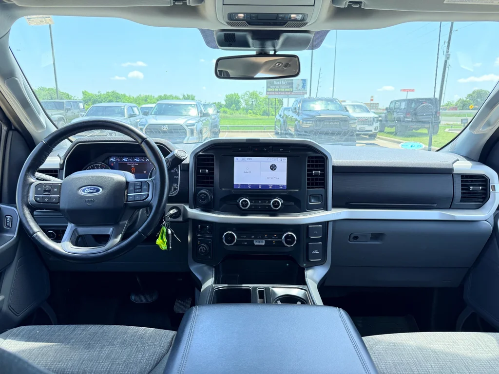 Used 2022 Oxford White Ford XLT image 14