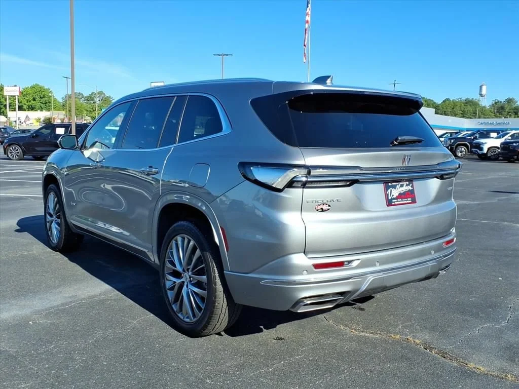 Used 2025 Moonstone Gray Metallic Buick Avenir image 17