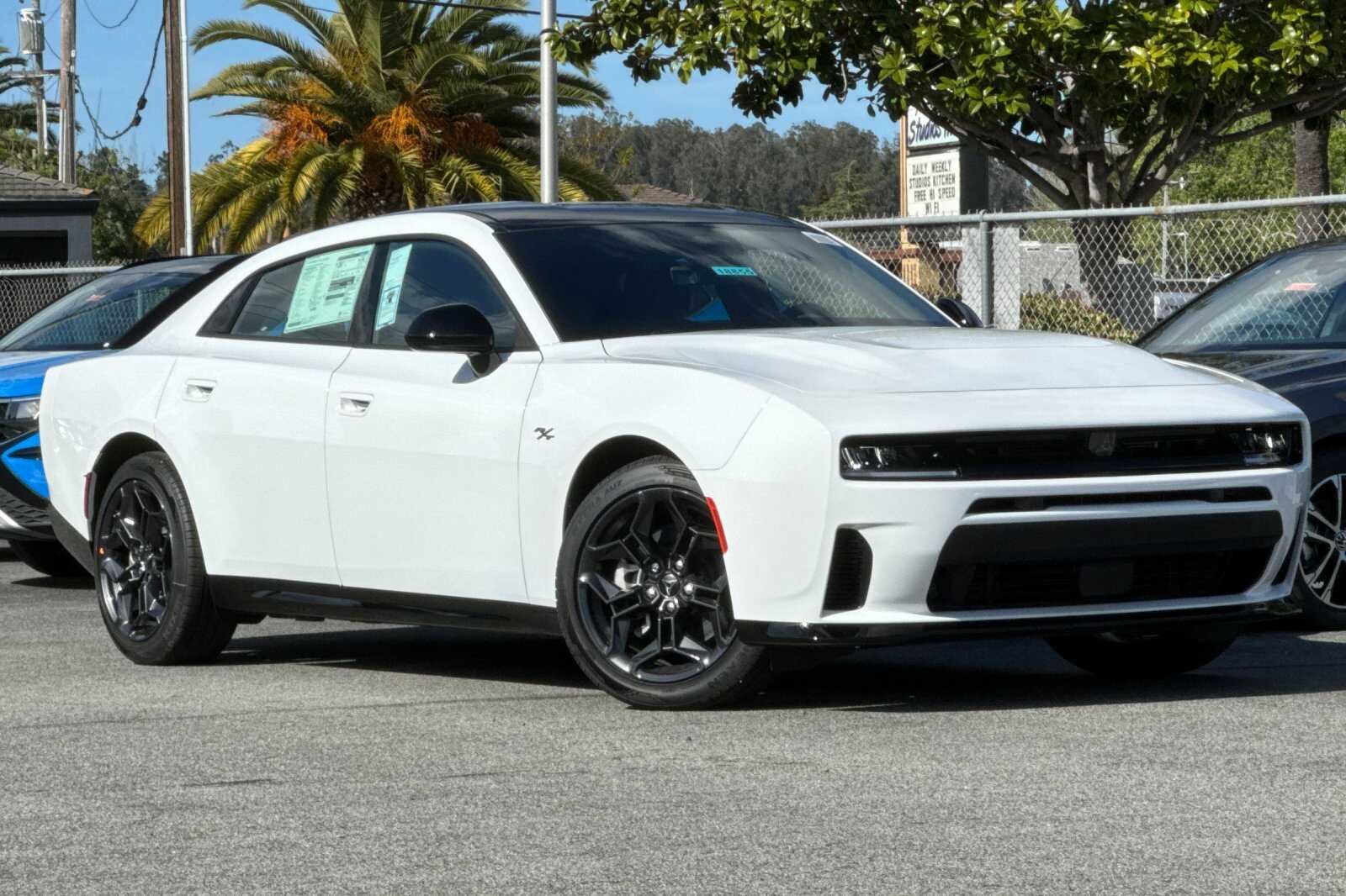 New 2026 White Knuckle Exterior Paint Dodge R/T image 2