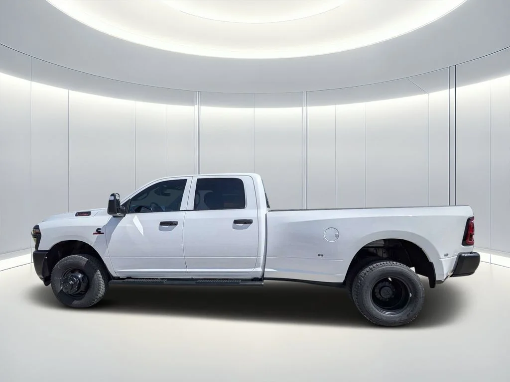 New 2026 Bright White Clear-Coat Exterior Paint RAM Tradesman image 7