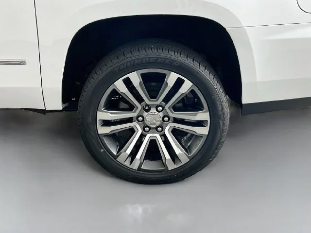 Used 2019 White GMC Denali image 41