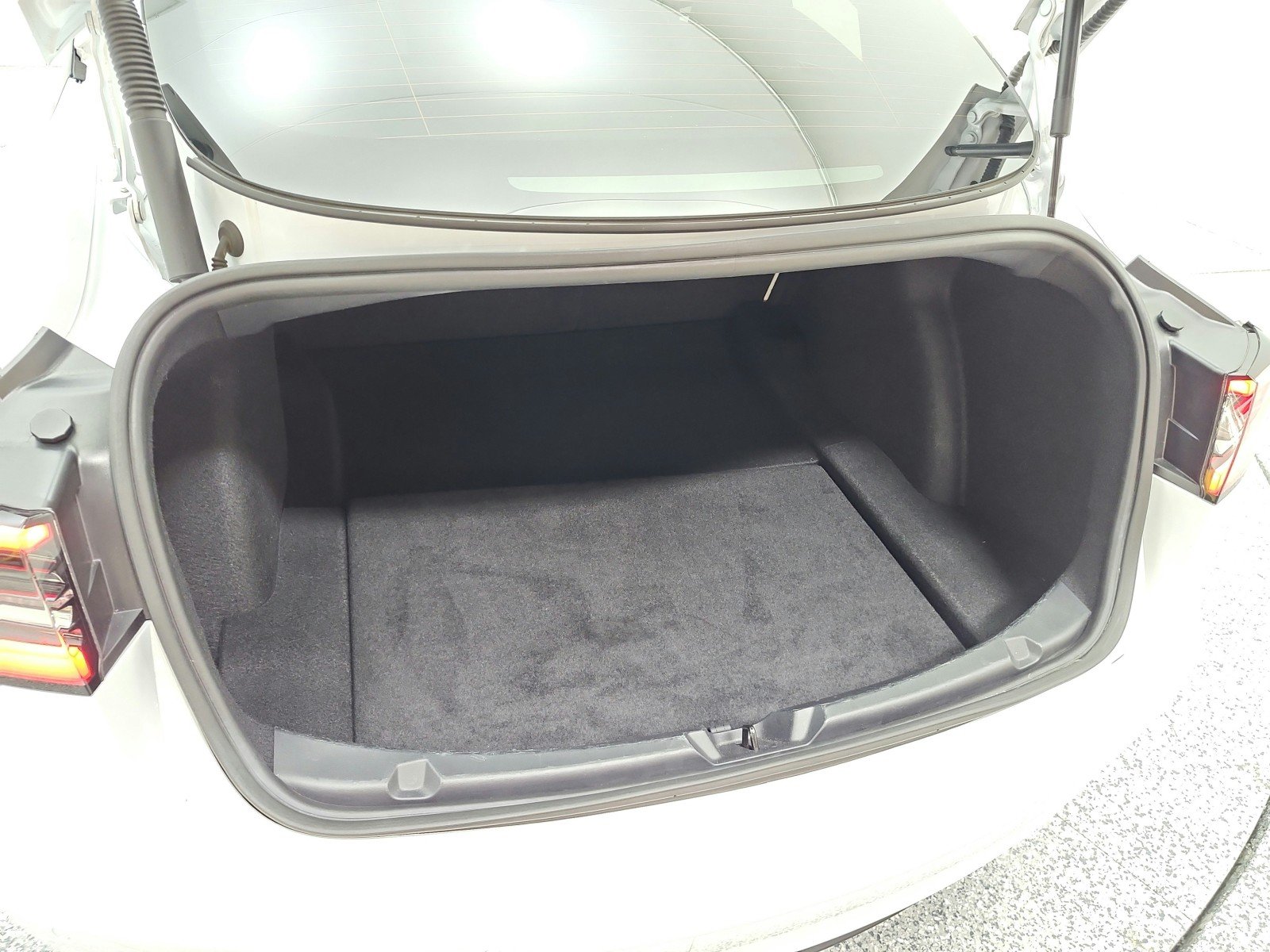 Used 2021 Pearl White Multi-Coat Tesla Standard Range Plus RWD image 20