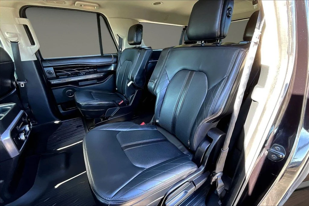 Used 2020 Black Ford Platinum image 24