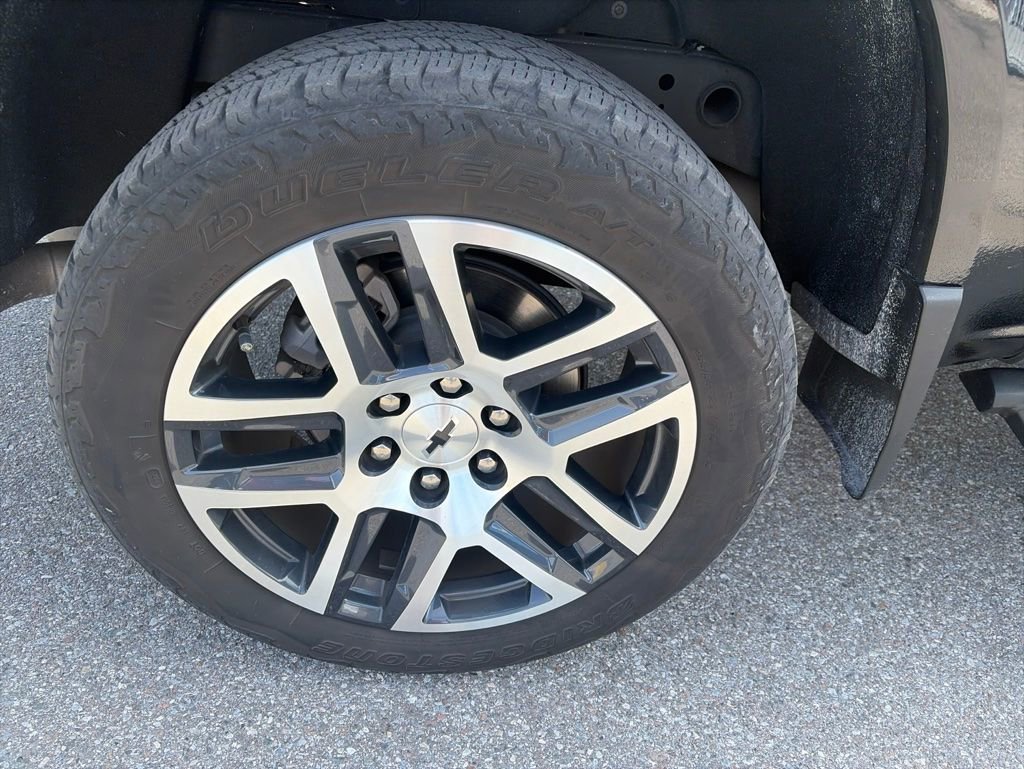 Used 2023 Black Chevrolet Z71 image 9