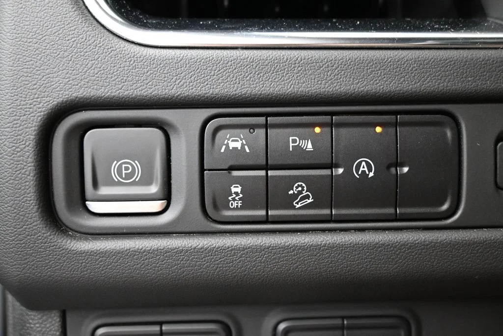 Used 2023 White Chevrolet Premier image 15