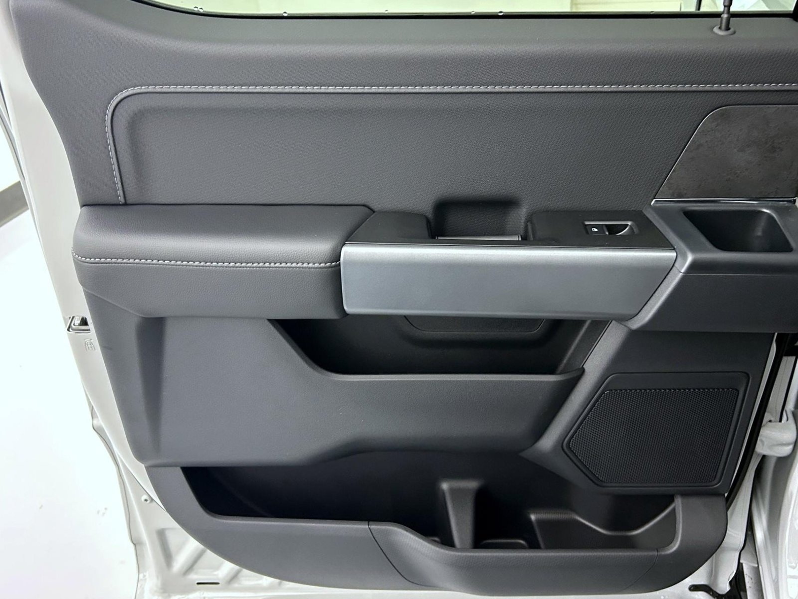 New 2026 Avalanche Ford XLT image 20