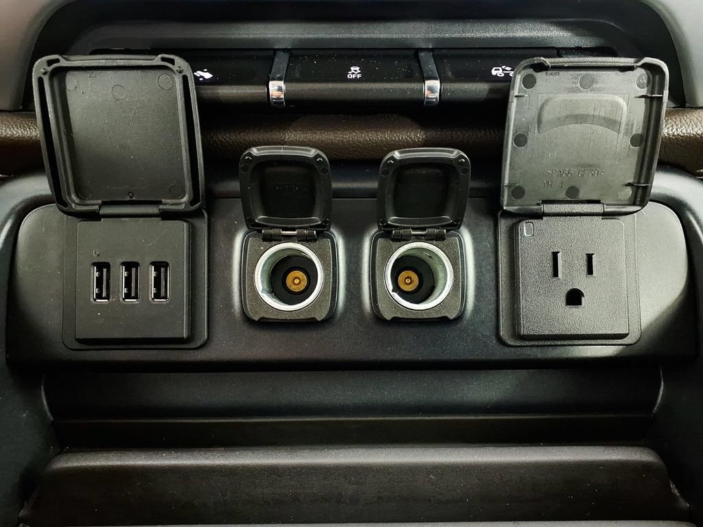 Used 2015 QUICKSILVER METALLIC GMC SLT image 24