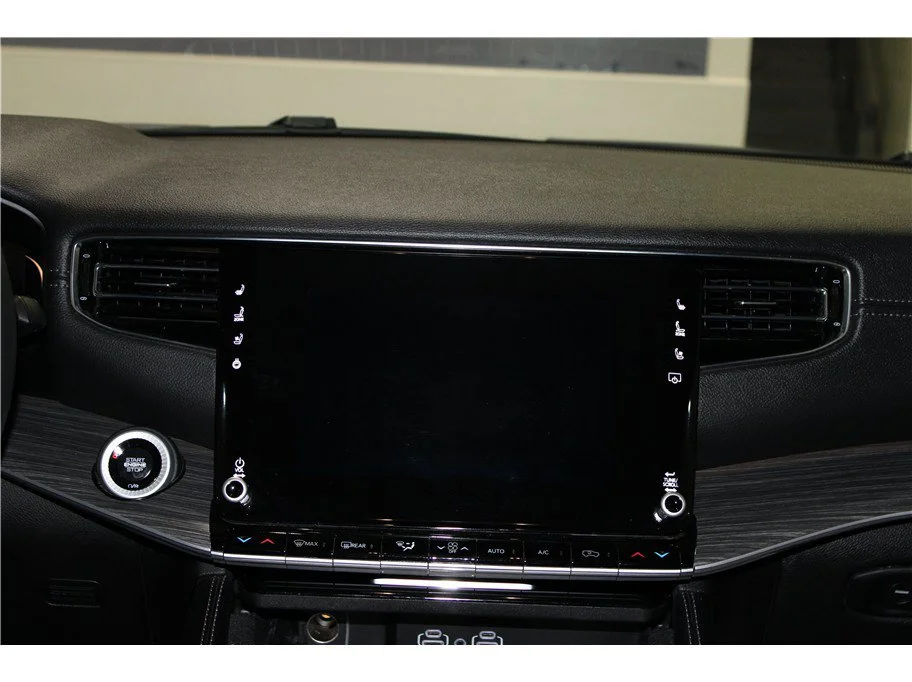 Used 2024 Baltic Gray Metallic Clearcoat Jeep Series II image 16