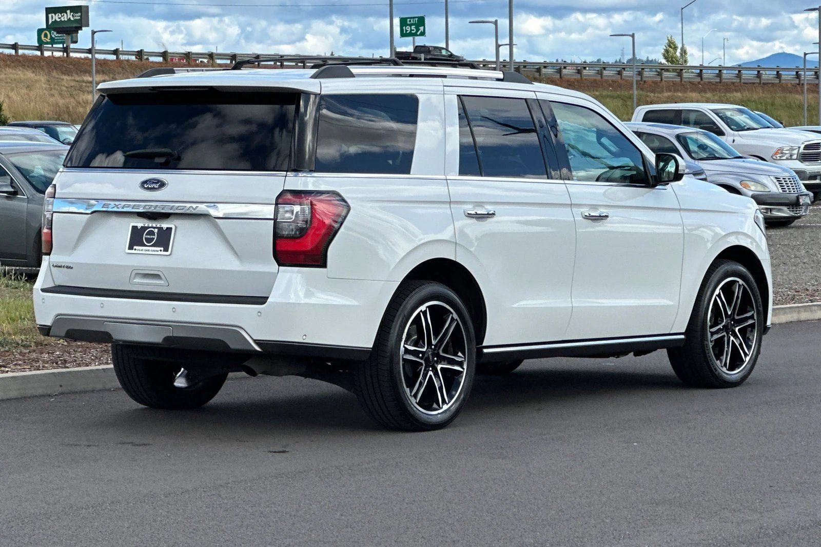 Used 2020 White Ford Limited image 3