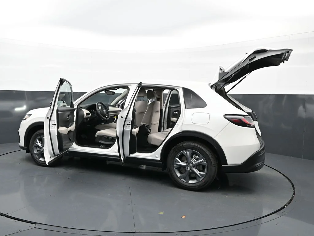 New 2027 Platinum White Pearl Honda LX image 38