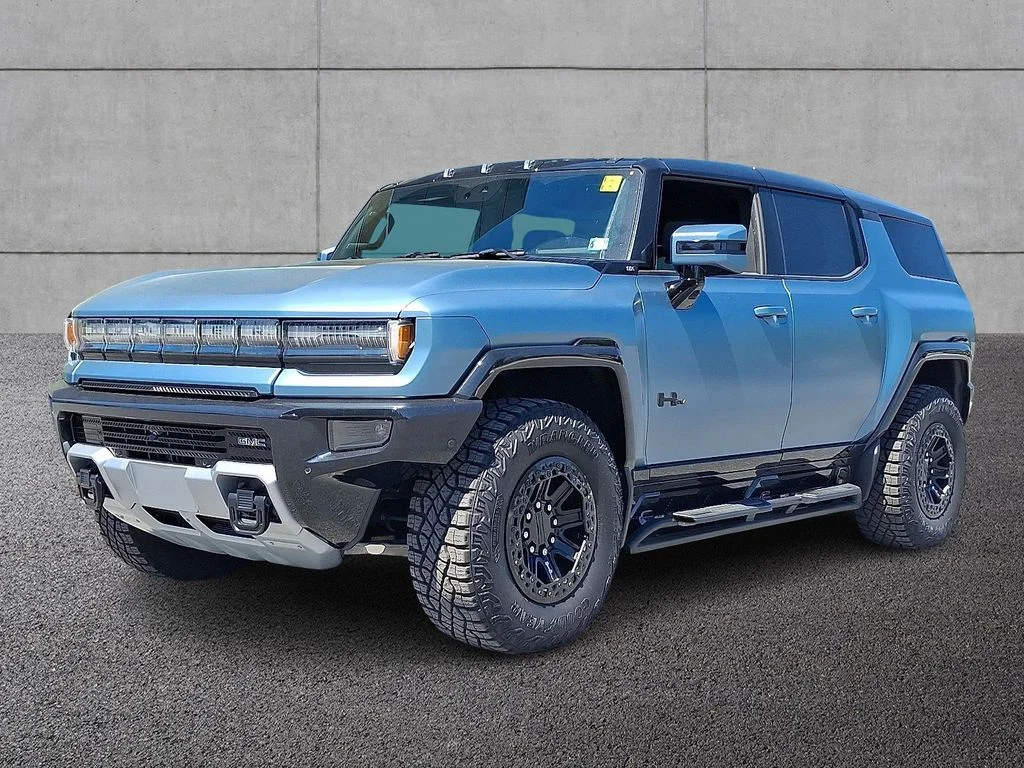2024 GMC Hummer EV 3X SUV's photo