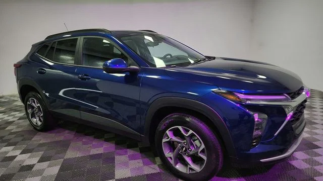 2024 Chevrolet Trax LT - Photo 8