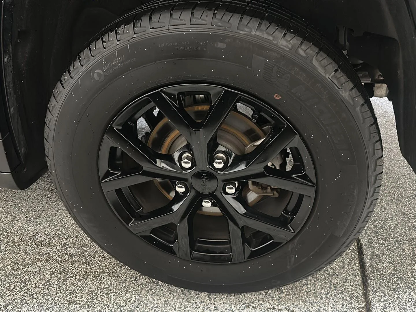 Used 2025 Diamond Black Crystal Pearlcoat Jeep Altitude image 15