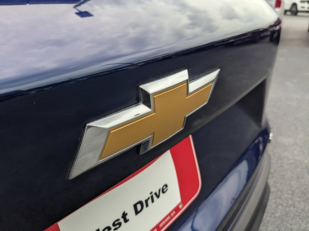 Used 2024 Blue Glow Metallic Chevrolet LT image 29