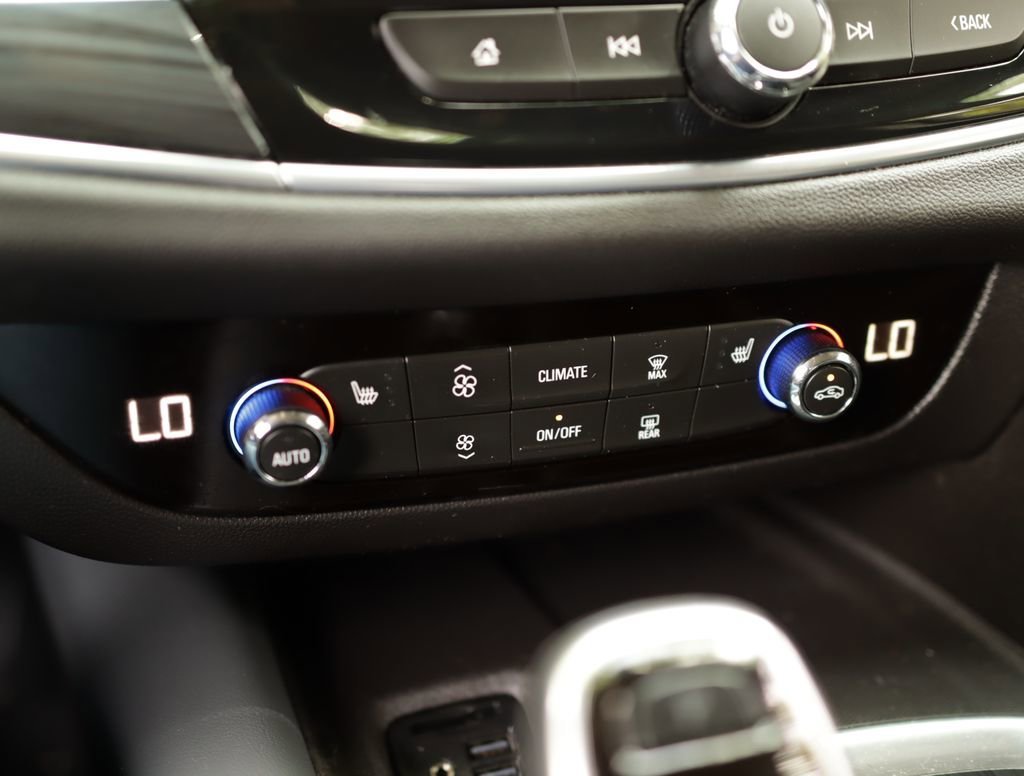 Used 2021 Includes Satin Nickel lower exterior accent color.) Buick Essence image 16
