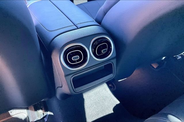 Used 2025 Blue Mercedes-Benz CLE 300 image 25