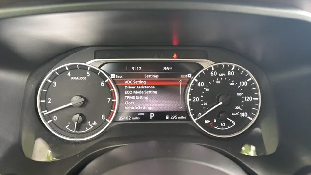 Used 2023 Pearl White Tricoat Nissan SL image 31