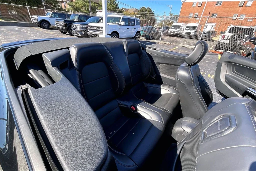 Used 2020 Black Ford GT Premium image 26