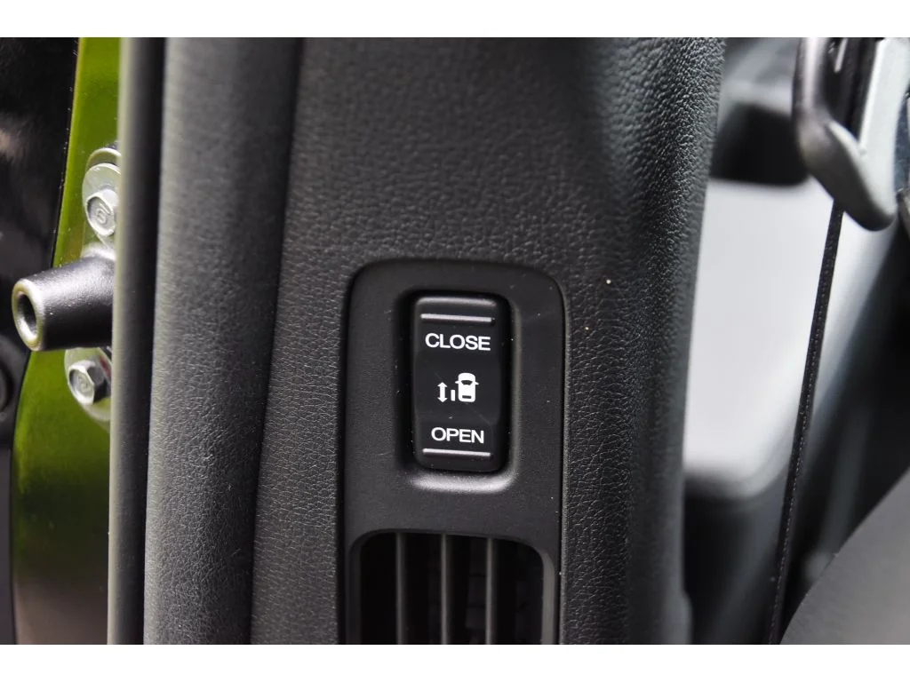 Used 2025 Blk Honda Sport-L image 18