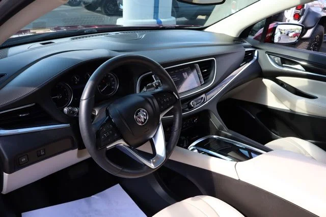 Used 2023 Red Buick Essence image 17