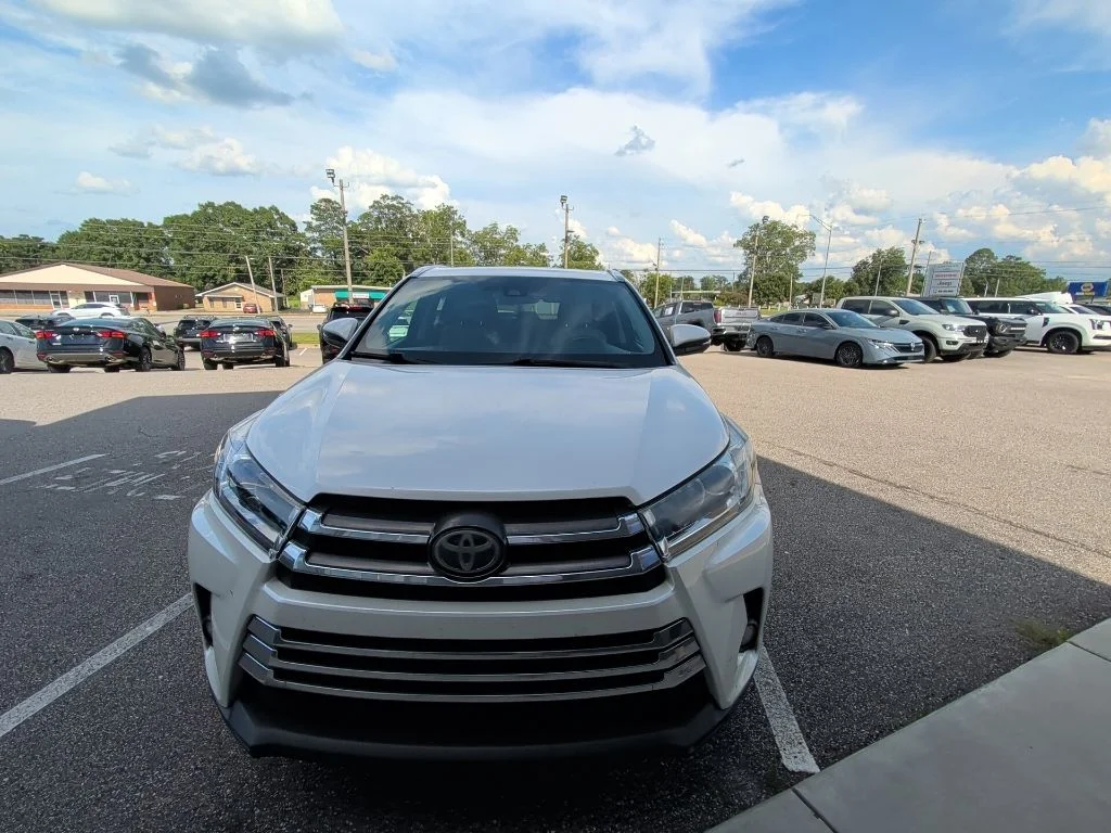 Used 2018 White Toyota Limited image 2