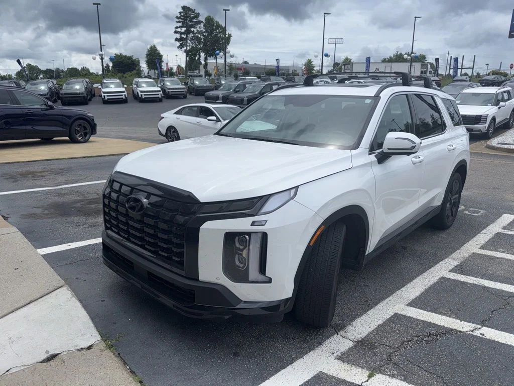 Used 2025 White Hyundai XRT image 2