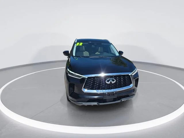 Used 2022 Black INFINITI LUXE image 2