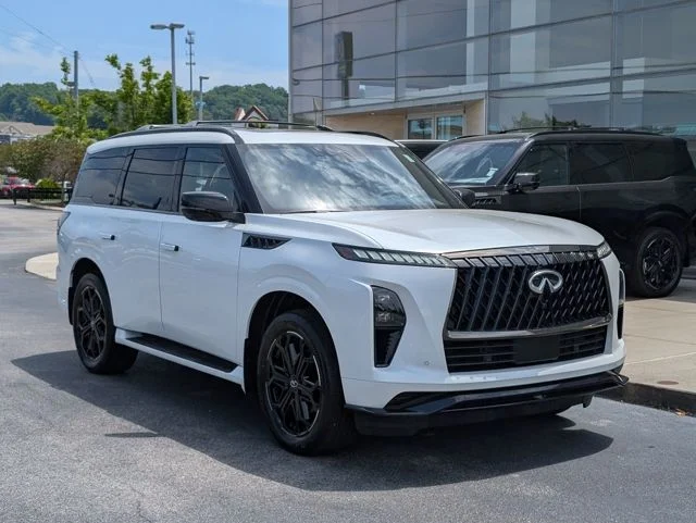 New 2026 RADIANT WHITE INFINITI SPORT image 9