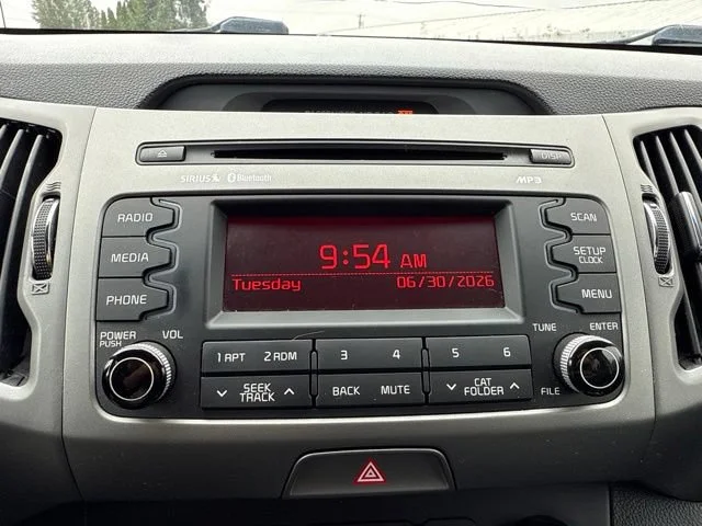 Used 2014 Mineral Silver Kia LX image 27