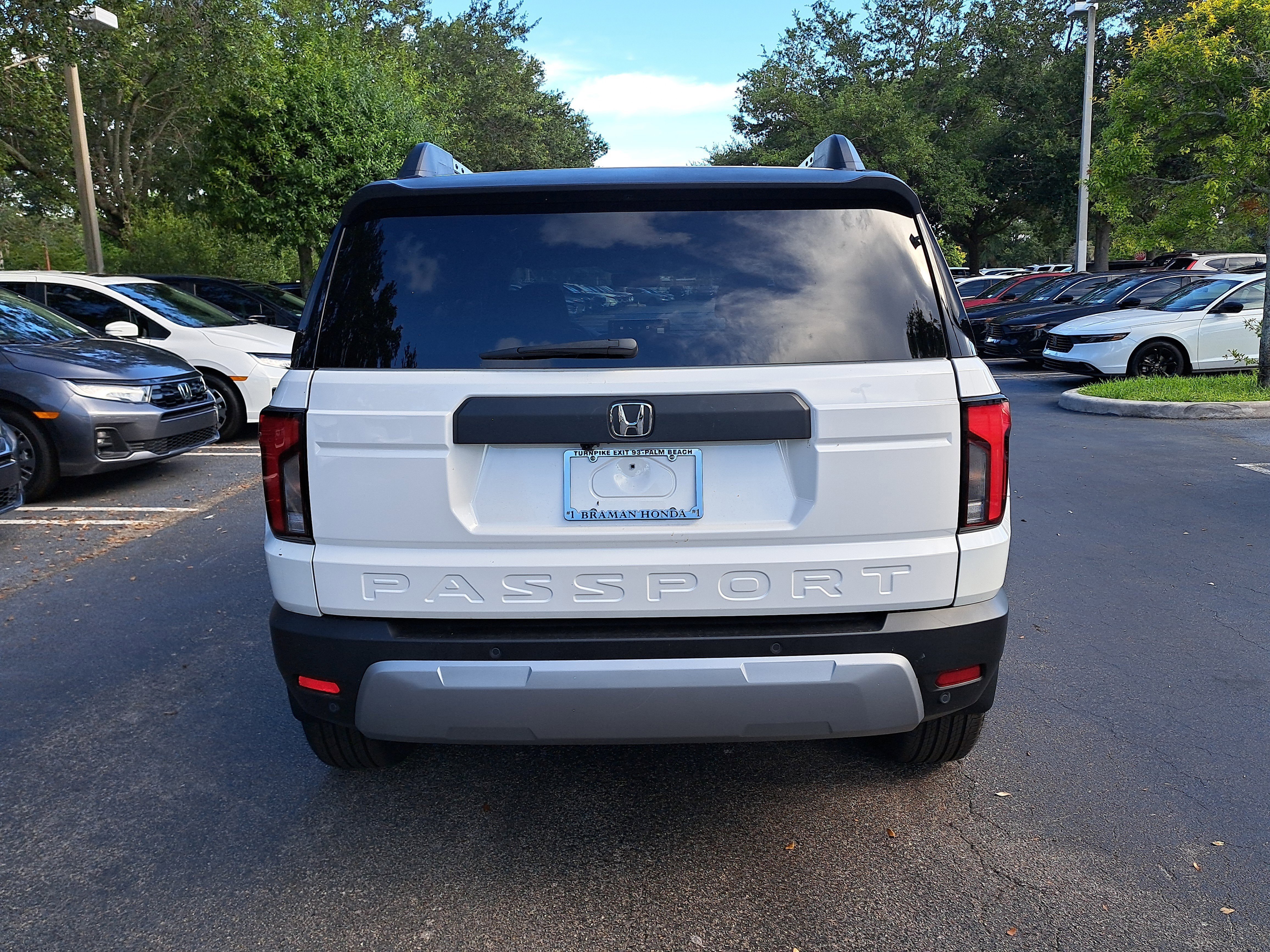 New 2026 Platinum White Pearl Honda RTL image 5
