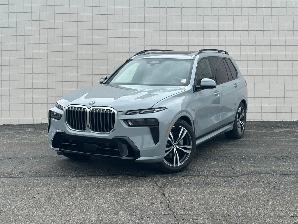 2025 BMW X7 xDrive40i's photo