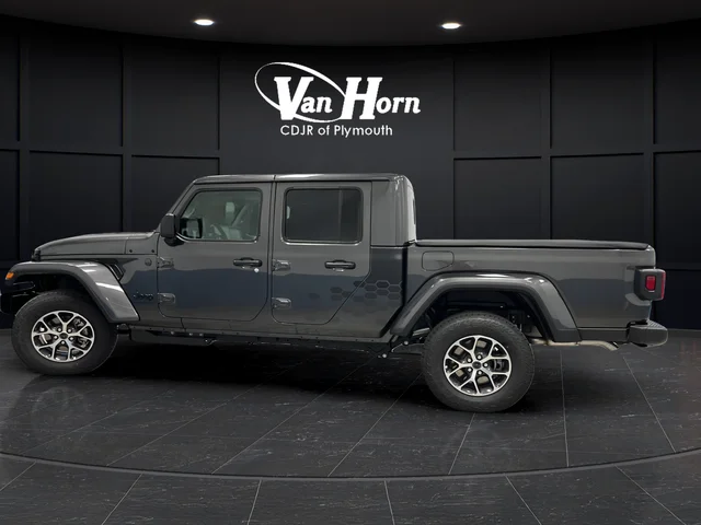 New 2026 Granite Crystal Metallic Clearcoat Jeep Sport S image 4