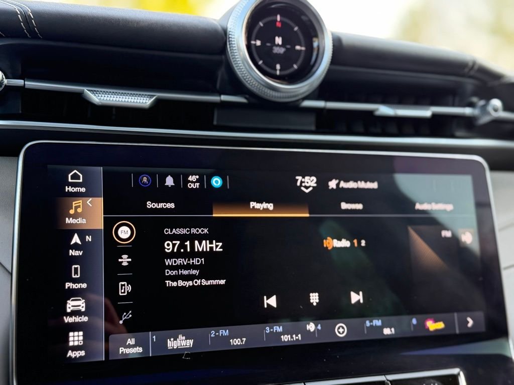 Used 2023 Bianco Astro Metallic Maserati GT image 11