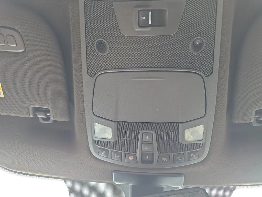 Used 2015  Ford King Ranch image 32