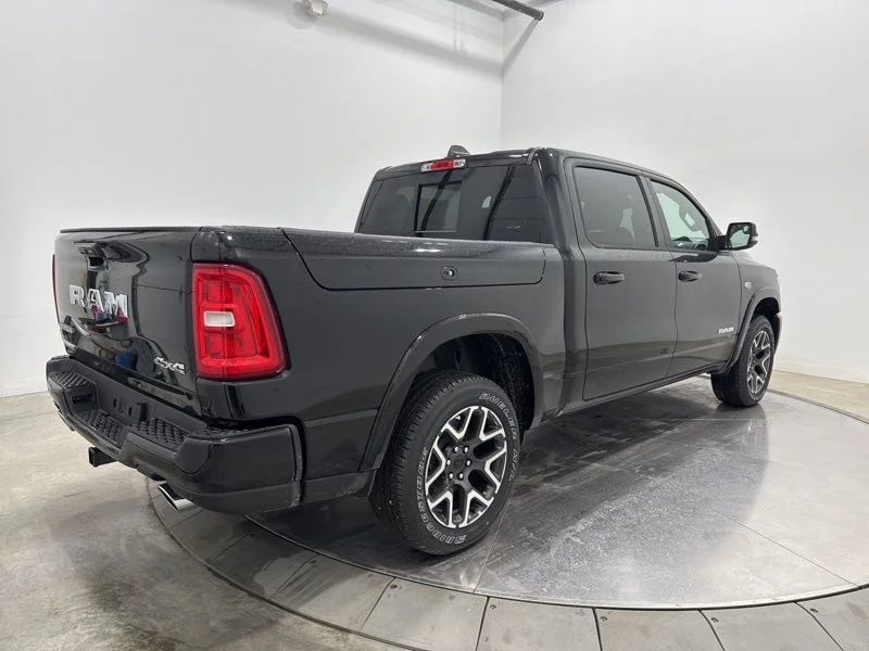 New 2026 Diamond Black Crystal Pearl-Coat Exterior Paint RAM Laramie image 7