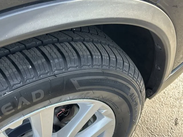 Used 2018 Black Nissan SV image 18