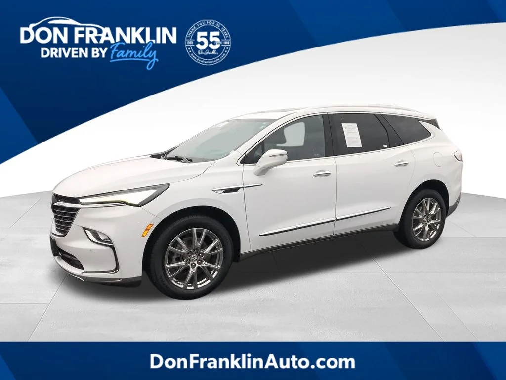2023 Buick Enclave Essence AWD's photo