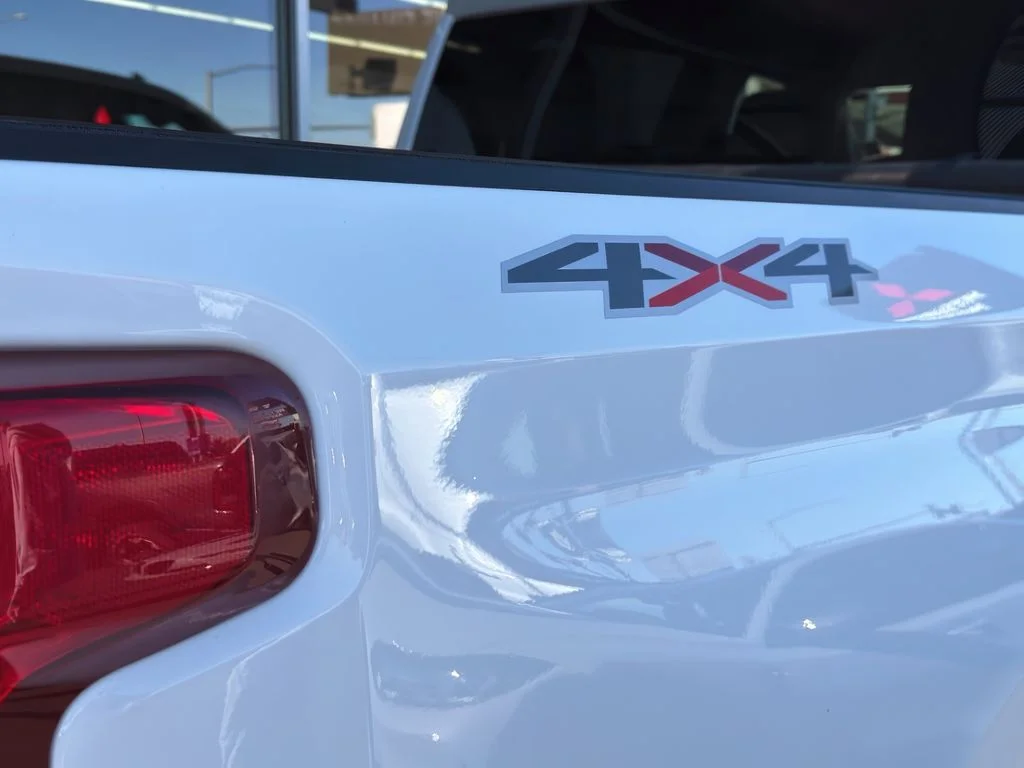 Used 2020 Summit White Chevrolet LT image 11
