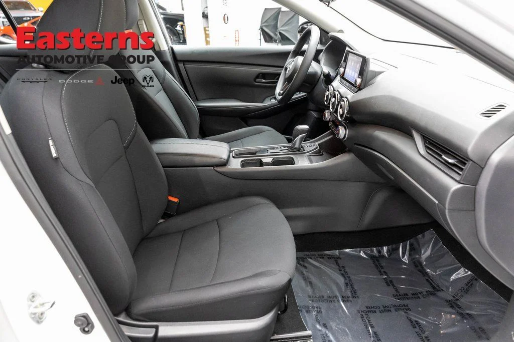 Used 2024 White Nissan S image 23