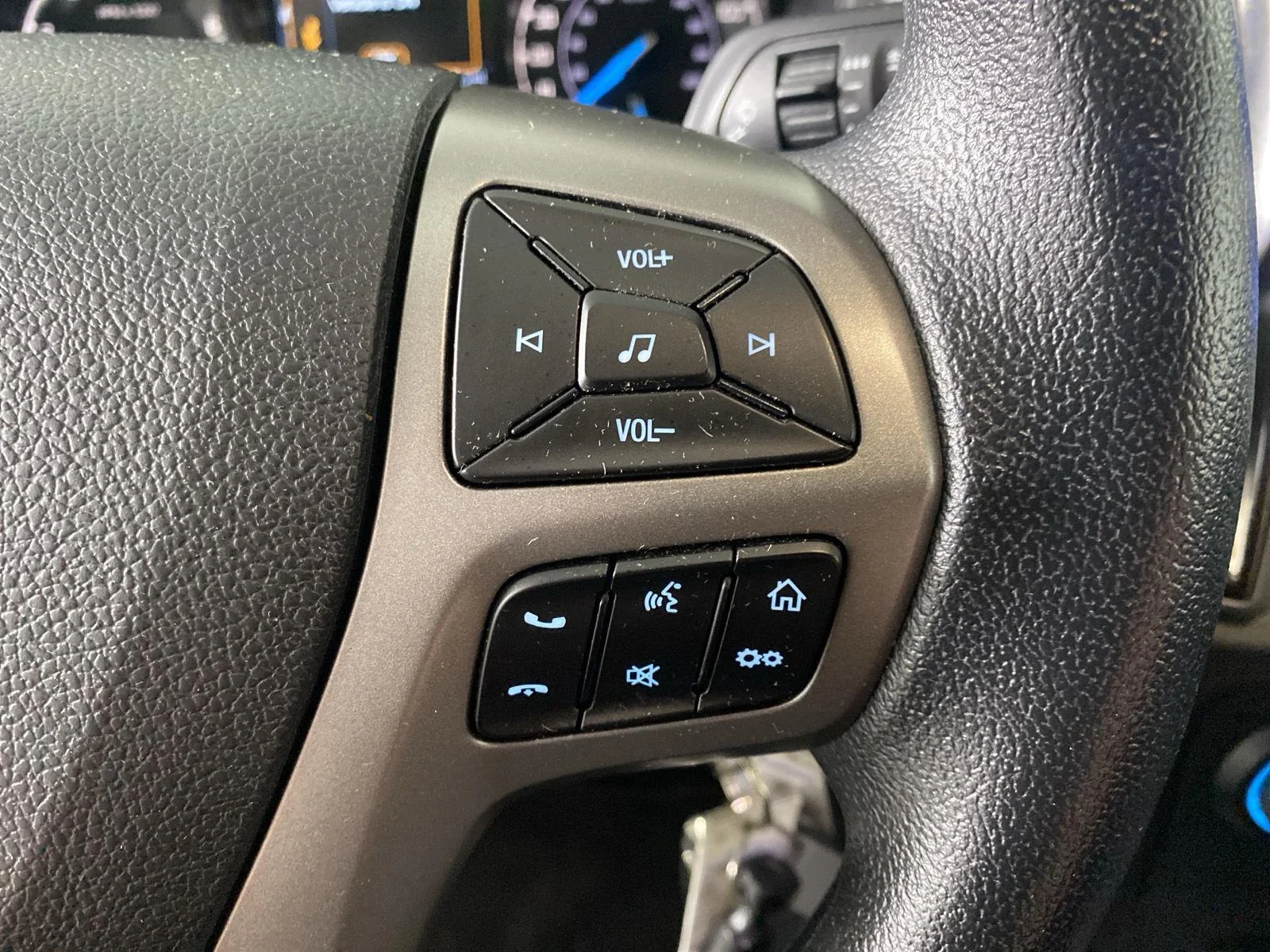 Used 2023 Oxford White Ford XLT image 24