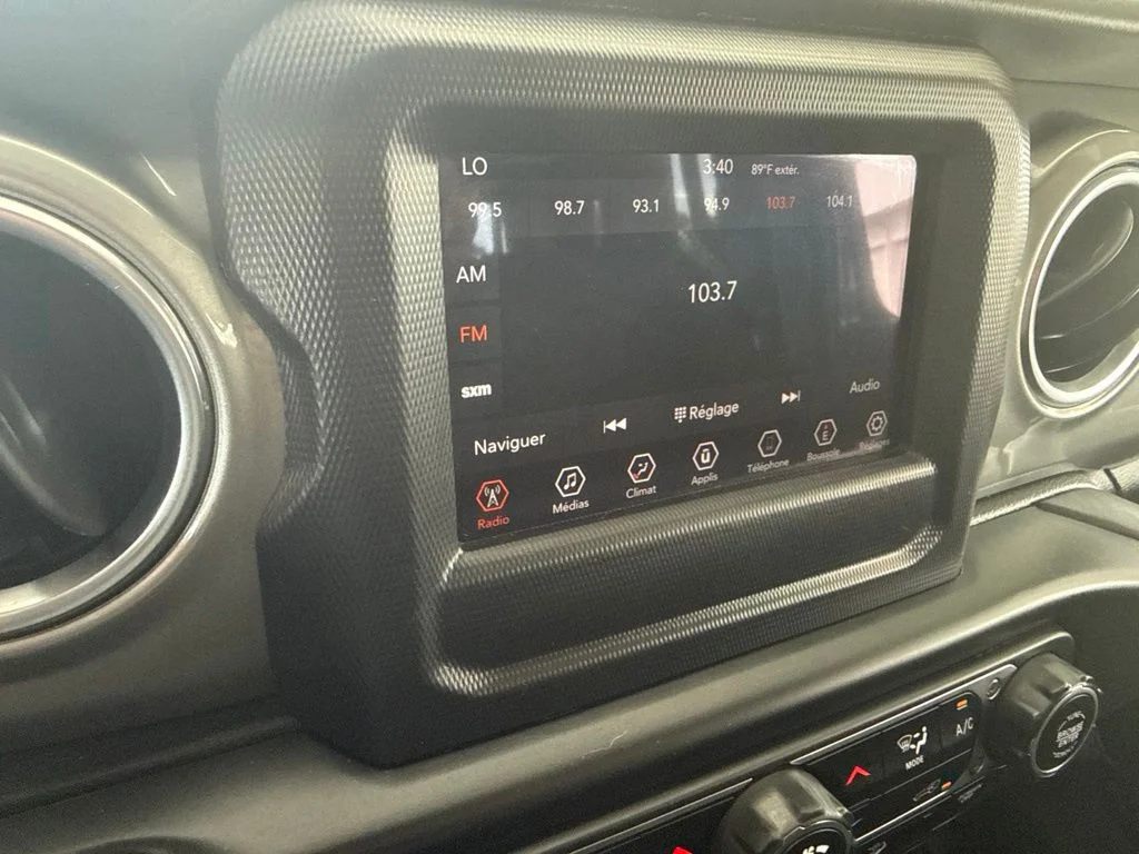 Used 2020 Gray Jeep Unlimited Sahara image 26