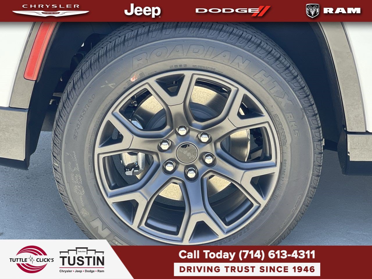 New 2026 Bright White Clear-Coat Exterior Paint Jeep Limited Altitude image 11