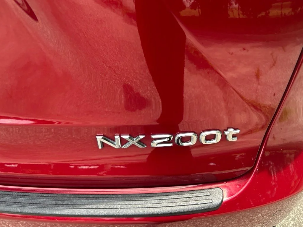 Used 2015 Red Lexus 200t image 10