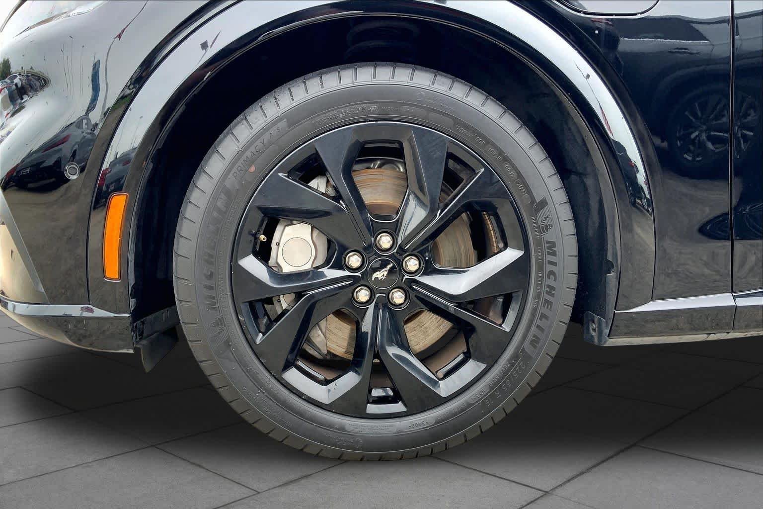 Used 2023 Shadow Black Ford Premium image 9