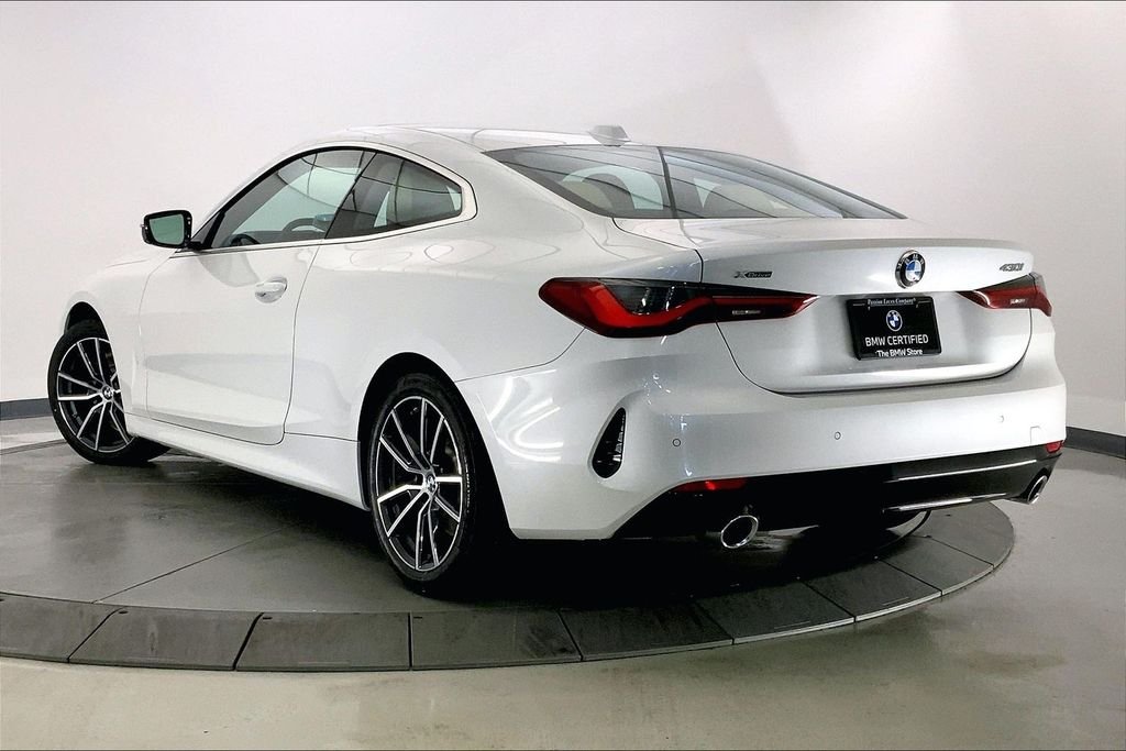 Used 2025 Mineral White Metallic BMW  image 10