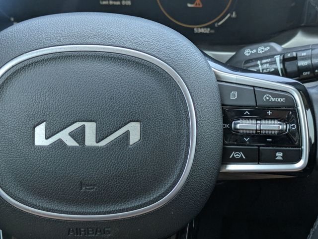 Used 2023 White Kia SX image 28
